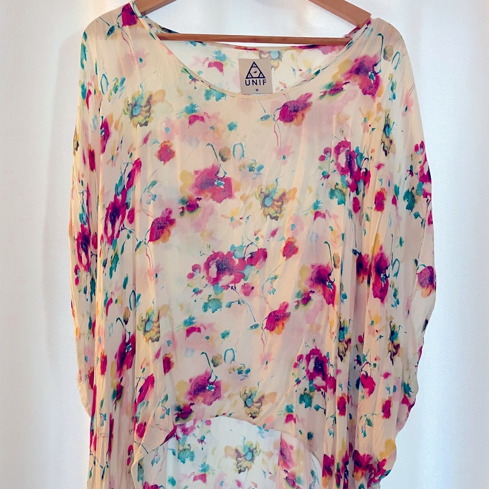 UNIF floral top size medium